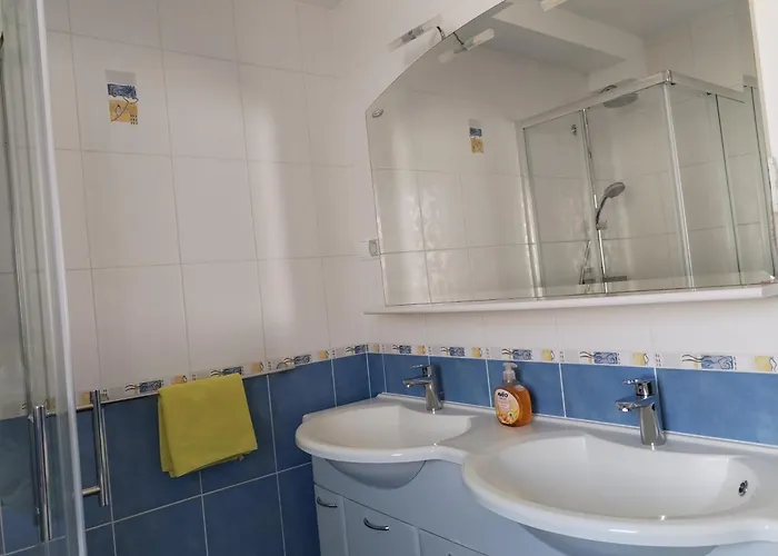 Family Биоград-на-Мору