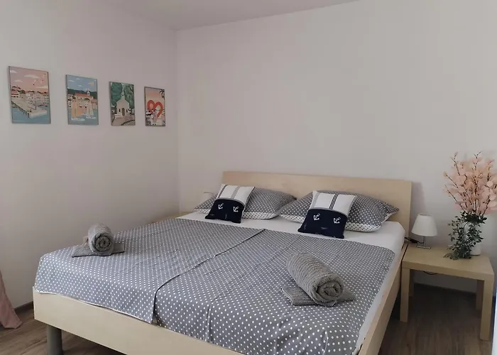 Family Апартаменты Биоград-на-Мору